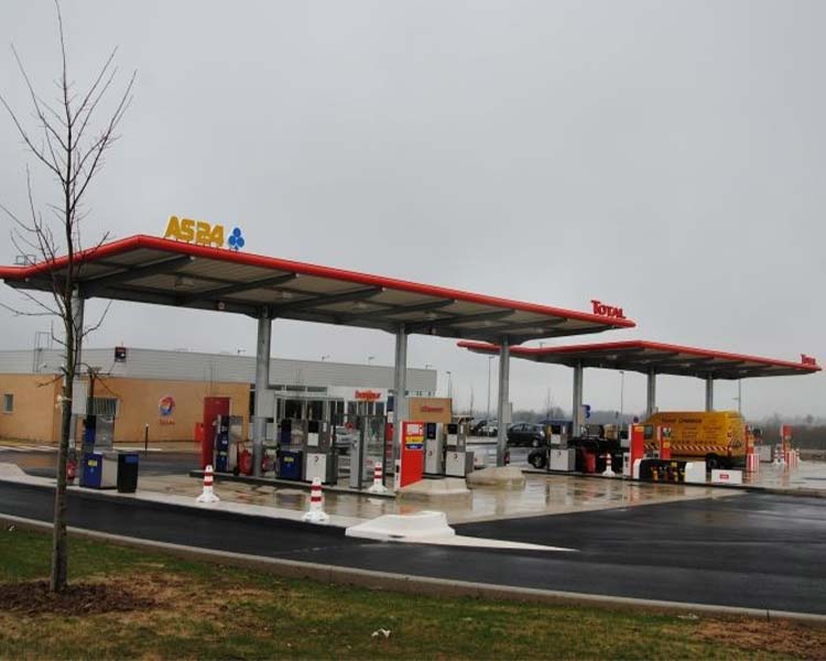 auvent station services